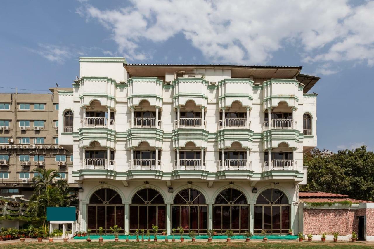 Oyo 38142 Girdhar Mahal Hotel Indore Exterior foto